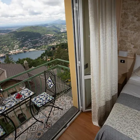 Vista Brunate