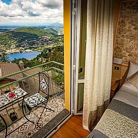 Vista Hotel